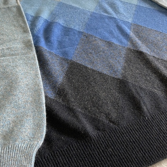 Beautiful sweater made in Scotland - Picture 2 of 4